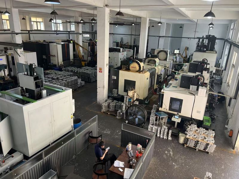 Yimi (Guangzhou) Automotive Parts Co, Ltd linia produkcyjna producenta