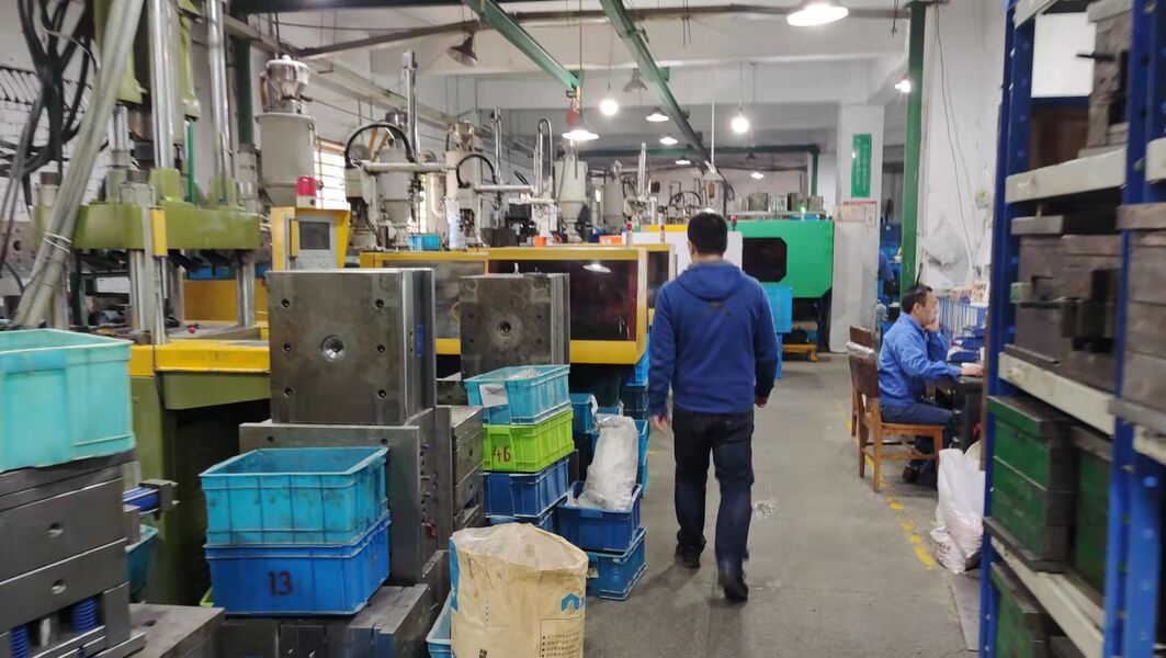 Yimi (Guangzhou) Automotive Parts Co, Ltd linia produkcyjna producenta