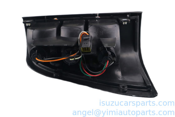 ISUZU TFR17 Światło tylne ASM R 8971144491