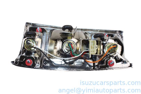 LAMPA ISUZU TFR54 ASM;RR GRZEBIEŃ PRAWA 3716200D 8971687401 8971210780