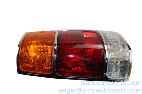 LAMPA ISUZU TFR54 ASM;RR GRZEBIEŃ PRAWA 3716200D 8971687401 8971210780