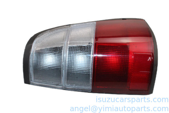 ISUZU TFR98 Światło tylne R 8971144510