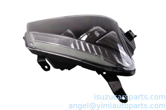 ISUZU DMAX 2012 GŁOWNA LAMPA R 8981253820
