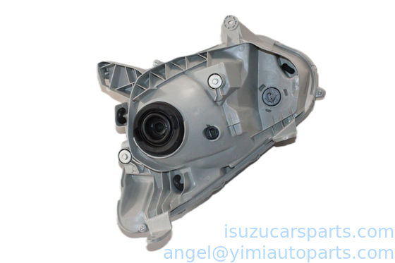 ISUZU DMAX 2017 GŁOWNA LAMPA RH 8982763061