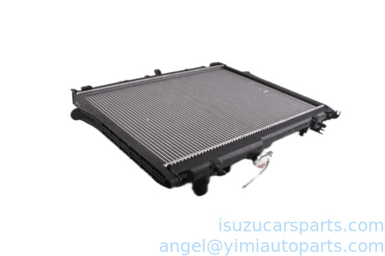 Aluminiowy radiator 4JA1 ISUZU D MAX 8973633070