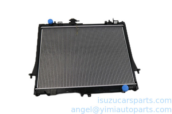 ISUZU DMAX2012 4JJ1 Radiator 8971372730 Części chłodzące samochodów